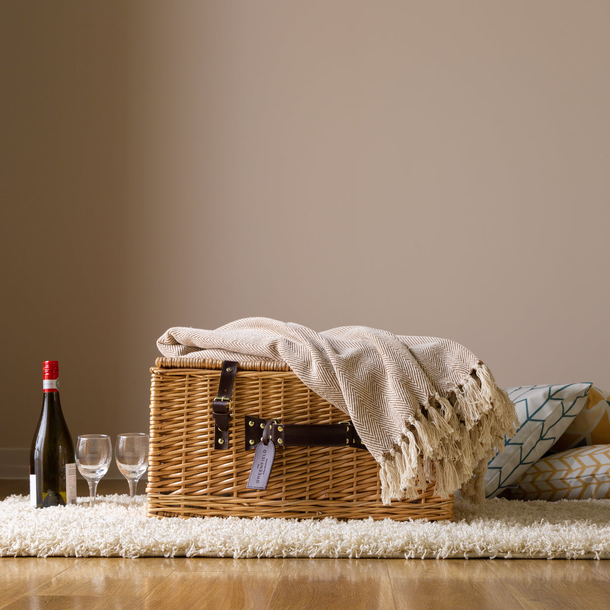 Greenfield Collection Ludlow Willow Picnic Hamper for Four People - The Greenfield Collection