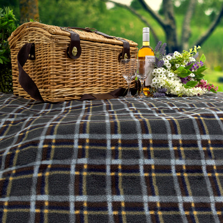 Your Picnic Essentials This Summer!